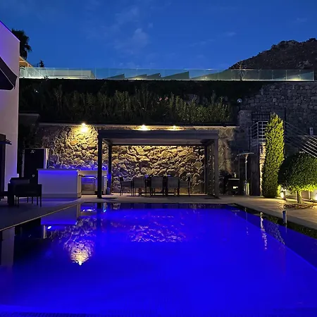 וילה Aylinda With Private Heated Pool בודרום