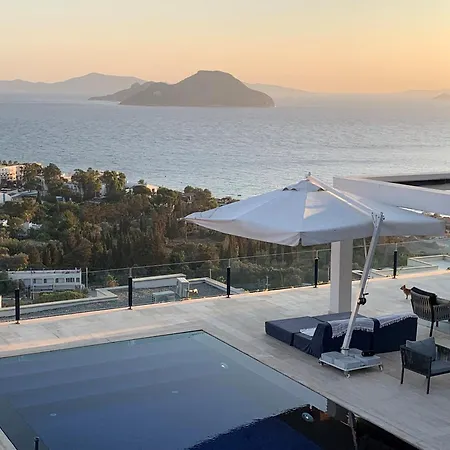 Aylinda With Private Heated Pool Villa