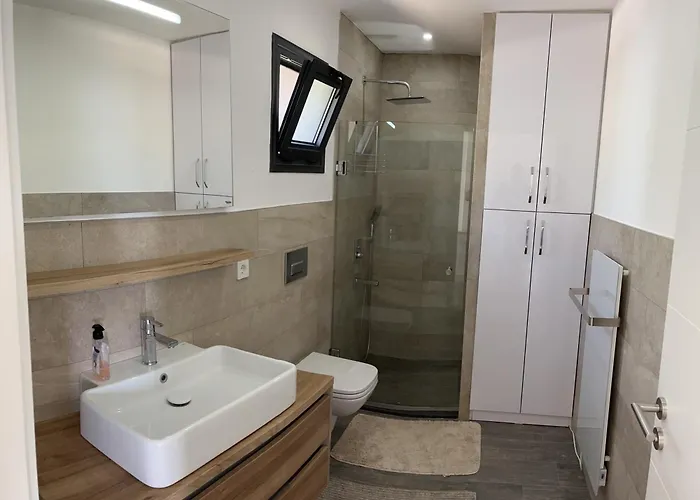 Aylinda With Private Heated Pool