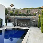Aylinda With Private Heated Pool