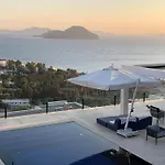 Aylinda With Private Heated Pool 别墅