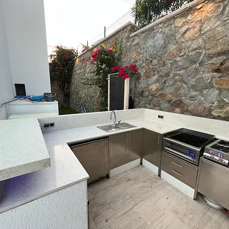 Aylinda With Private Heated Pool Βίλα *