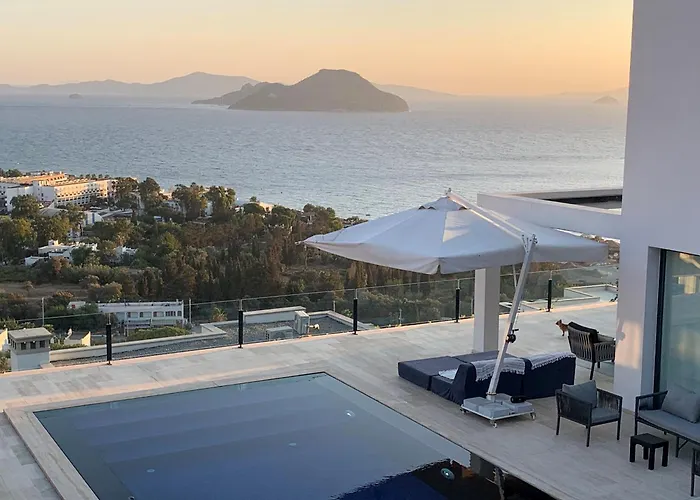 Aylinda With Private Heated Pool Villa